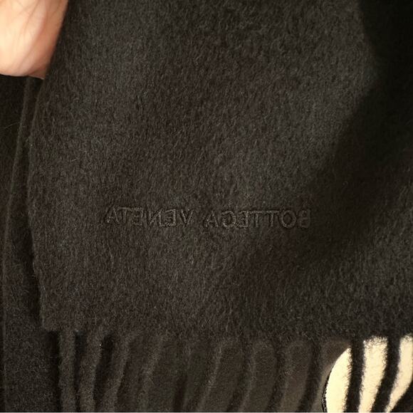 Bottega Veneta Logo Stamped Scarf Black Wool Cashmere Fringe Ends - Picture 3 of 6